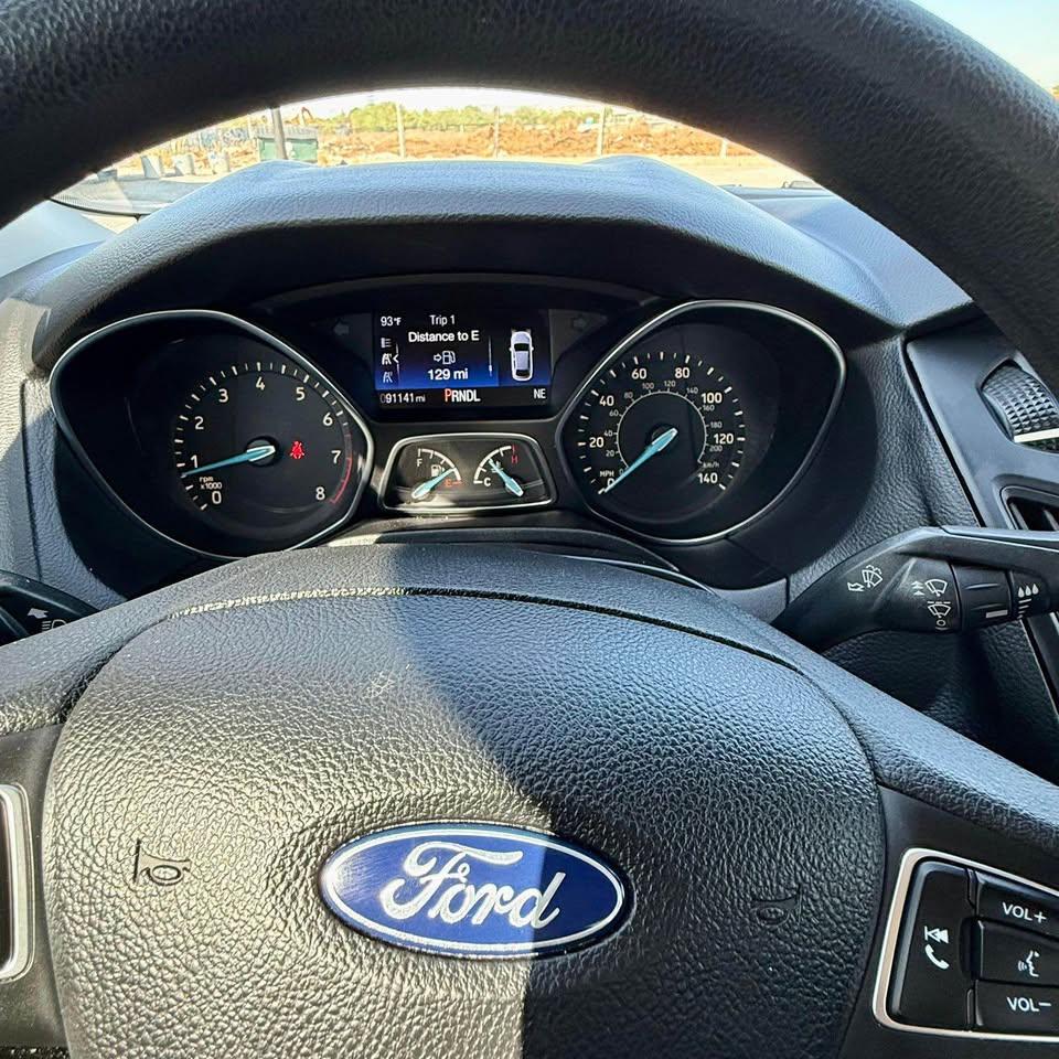 2018 Ford Focus - Image 2