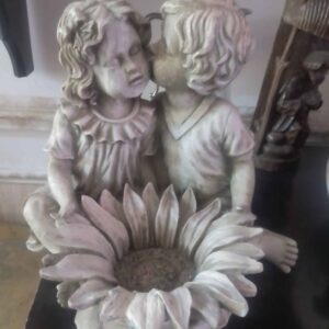 Macetera Decorativa Niño y Niña
