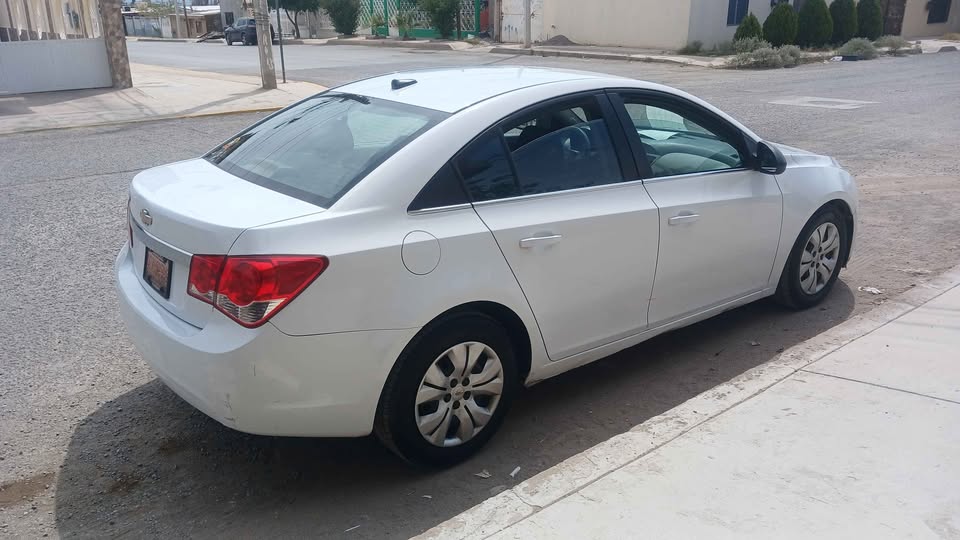 Chevrolet cruze 2012 Fronterizo 4 cilindros autostick - Image 5